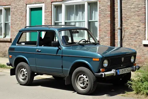 LADA NIVA 1700 i
